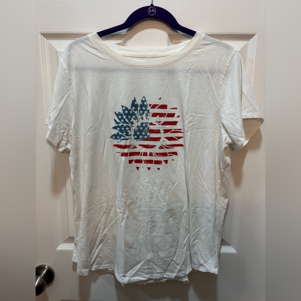 Women’s Maurice’s Graphic Tee Size Xl